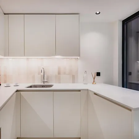 Minimalist Loft At Terracotta Collection Porto