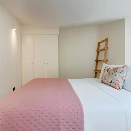 Minimalist Loft At Terracotta Collection Apartment Porto