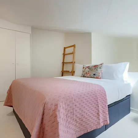 Minimalist Loft At Terracotta Collection Oporto