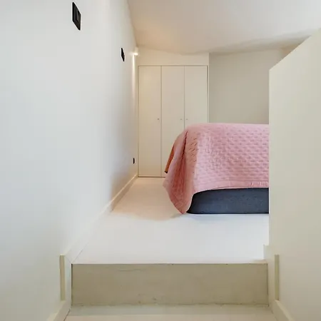 Minimalist Loft At Terracotta Collection