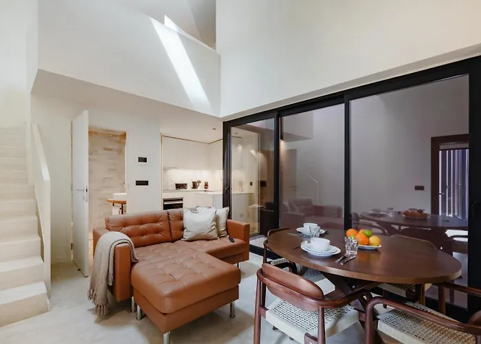 Minimalist Loft @ Terracotta Collection Порту