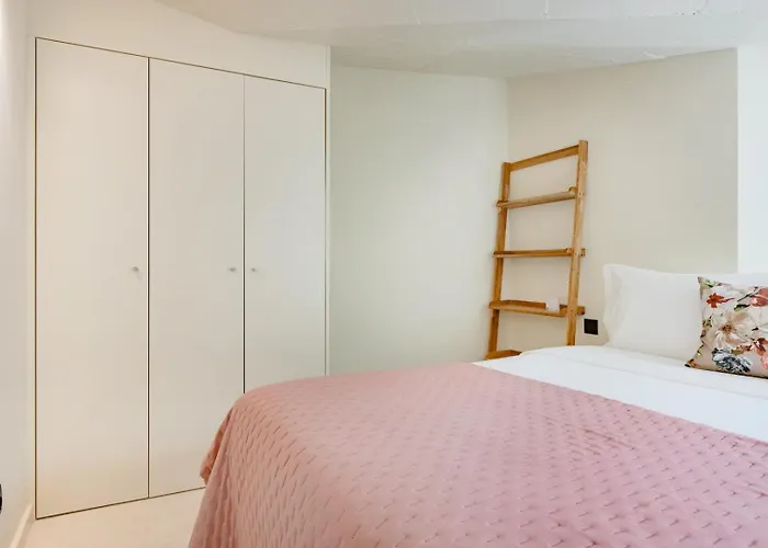 Minimalist Loft @ Terracotta Collection Апартаменты *