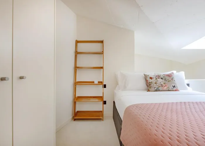 Minimalist Loft @ Terracotta Collection * Порту