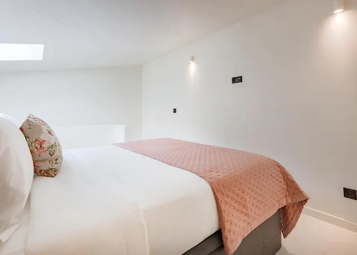 Minimalist Loft @ Terracotta Collection Апартаменты Порту