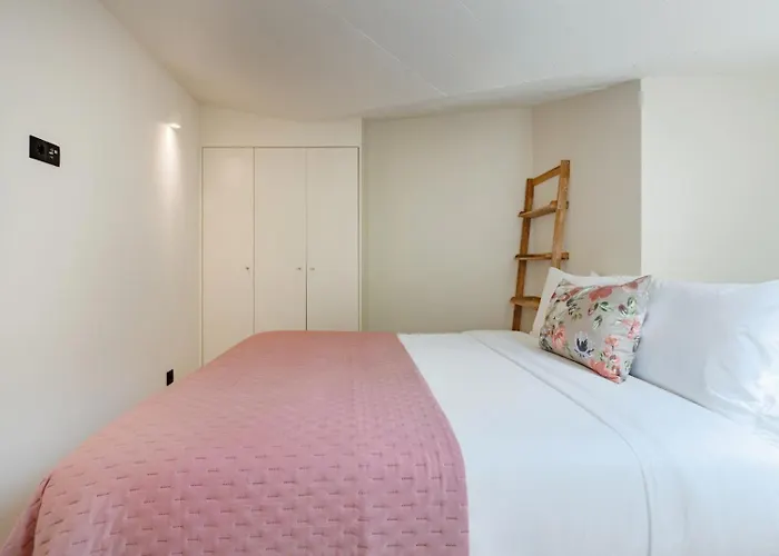 Minimalist Loft @ Terracotta Collection